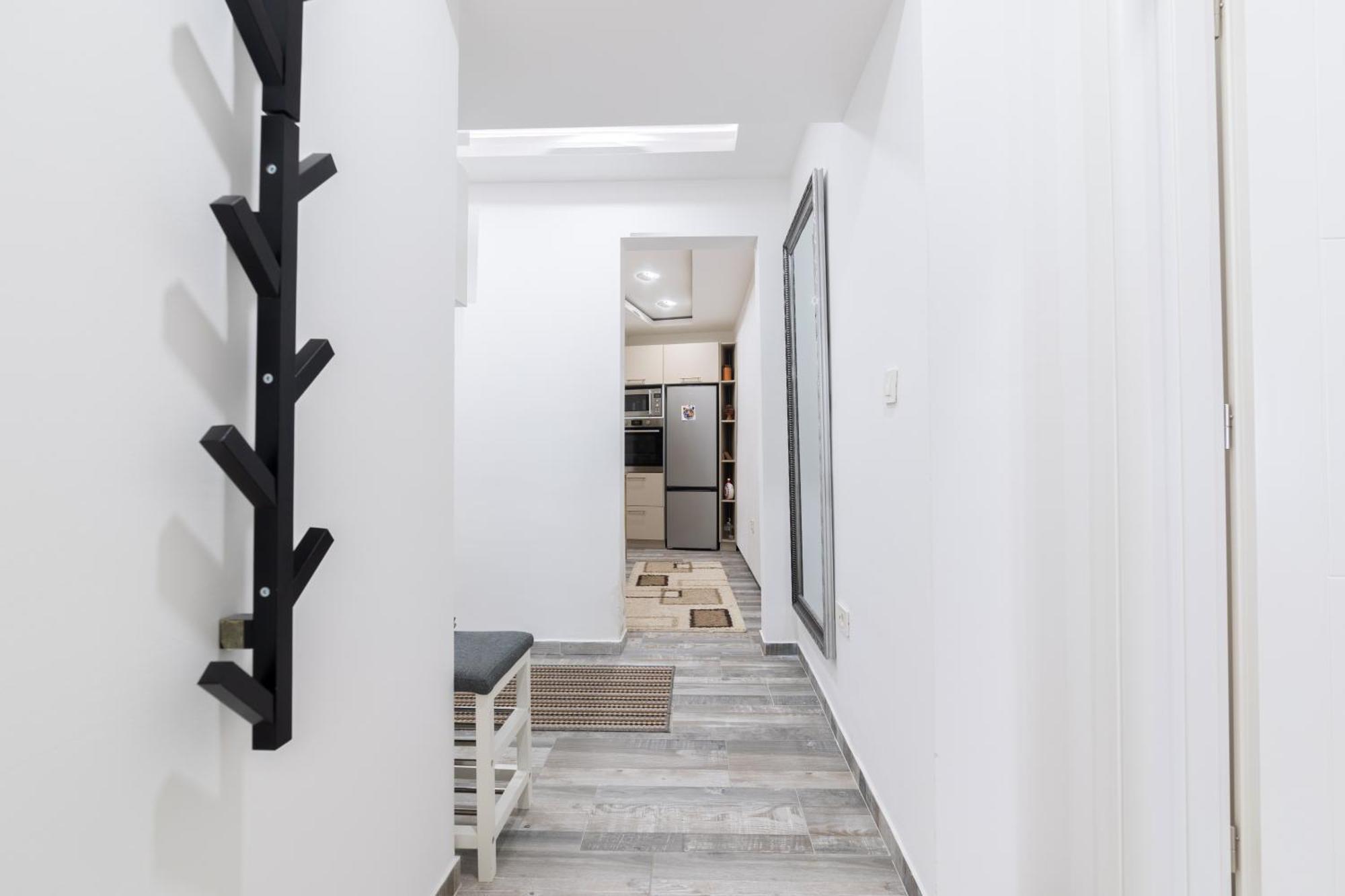 Old Town Colorful Two-Bedroom Apartment ซาราเยโว ภายนอก รูปภาพ